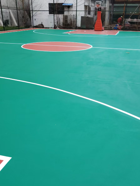 广水 球场长期使用易出现地面开裂